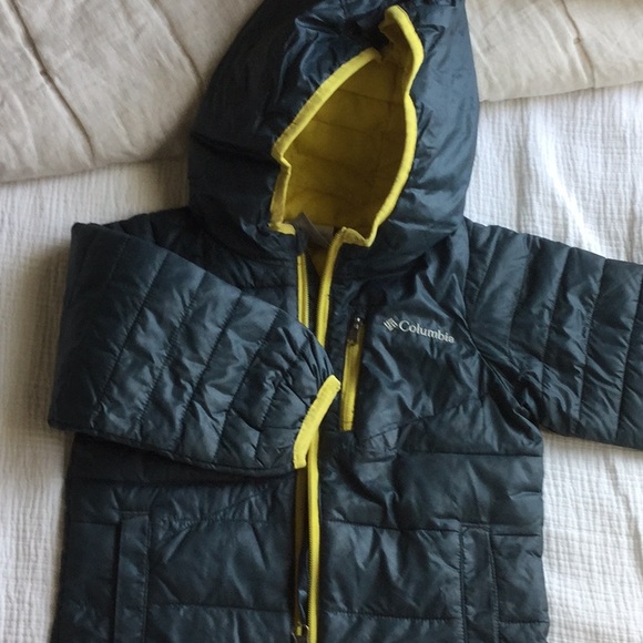 Columbia rain jacket - Picture 2 of 2